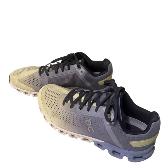 On Running Shoes in purple, yellow and Gray - Picture 3 of 16